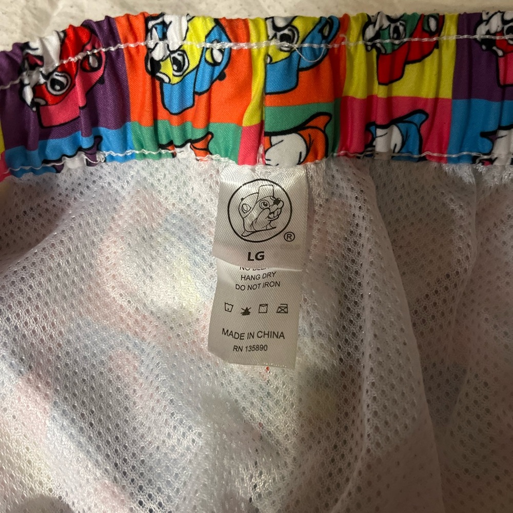 NEW Buc-ees L Multicolor‎ Logo Beaver Swim Trunk Rainbow Square (Fit Medium) - Picture 4 of 4